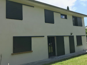 Photo n°11 de Agencement Aménagement Installation Menuiserie Aluminium AAI M'Alu à Feurs (Vitrerie - miroiterie)