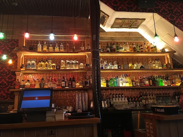 Carlos & Pepe's