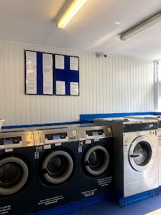 Lennies Launderette bath