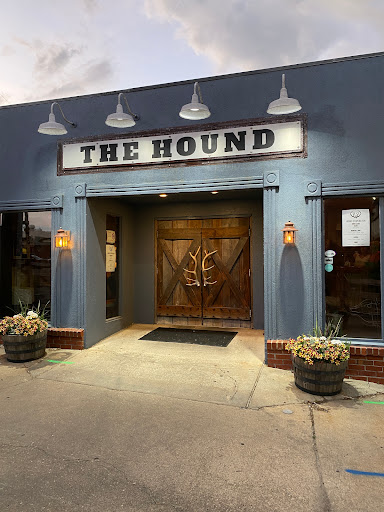 THE HOUND - Visual