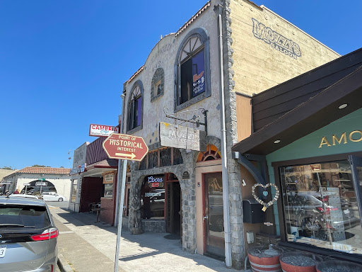 Mozzi's Saloon