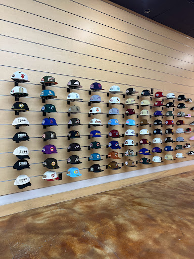 EP SneakerScene West Side - Thumbnail