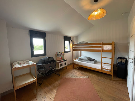 Photo de Maison avec Piscine Intérieur, Billard, Baby Foot à Bords (17430)