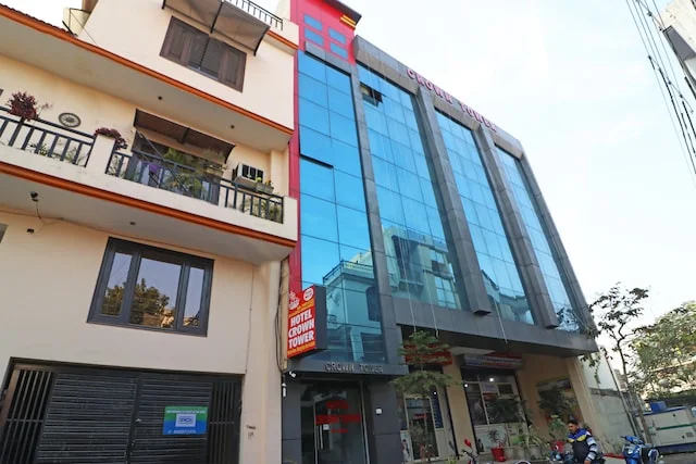 OYO Hotel Crown Tower