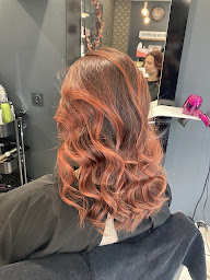 Photo n°18 de Le miroir de li-lo à Lalinde (Salon de coiffure)