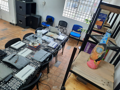 Centre Culturel MOKILI NA POCHE by null