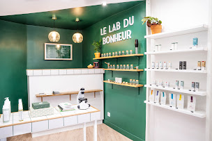 Photo n°25 de Le Lab du Bonheur CBD Paris Odéon - Magasin de CBD Paris à Paris (Magasin bio)