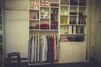 Photos of COMME DES GAR&Ccedil;ONS