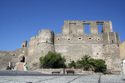 Squillace Castle - Visual