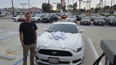 Photos of AutoNation Ford Tustin