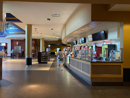 Showcase Cinema de Lux Patriot Place - Thumbnail