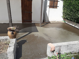 Photo n°3 de CréaRénovPlus à Villiers-en-Désoeuvre (Entreprise de construction)