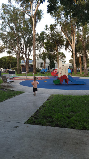 Warner Park Playground - Thumbnail