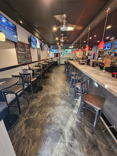 Calvins Dawghouse Bar & Grill Gallery - United States