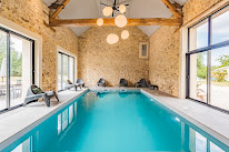 Villa Condry avec piscine intérieure et parc à Neuvy