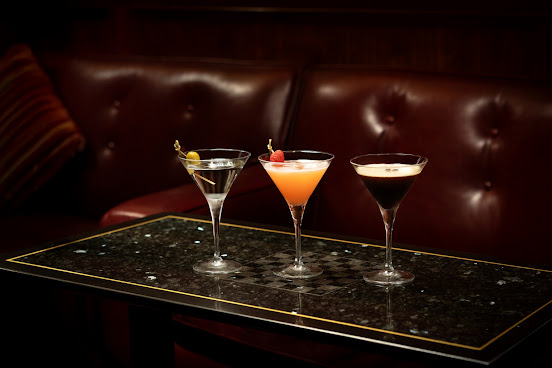 Captain's Bar by null