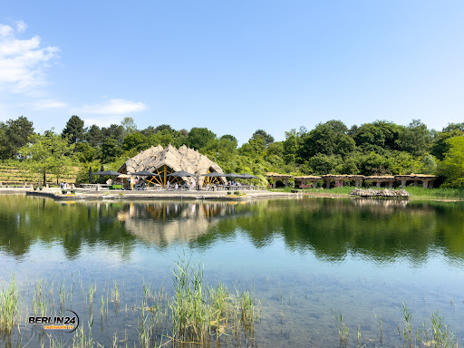 Britzer Garten - Eingang Buckower Damm - Thumbnail