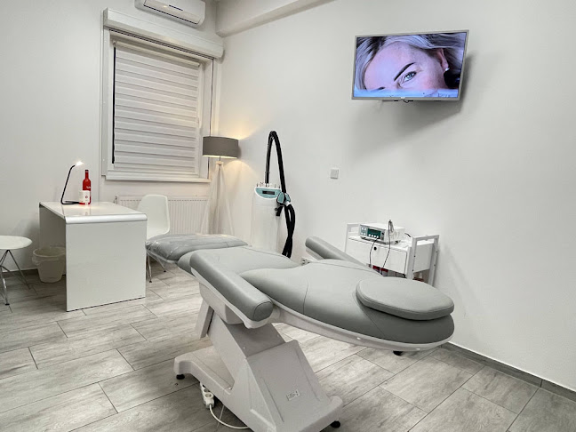 VICI CLINIC I Depilacja Laserowa Light Sheer I HIFU I Kriolipoliza LipoCryo I KosmetologiaI Makijaż Permanentny - Lekarz