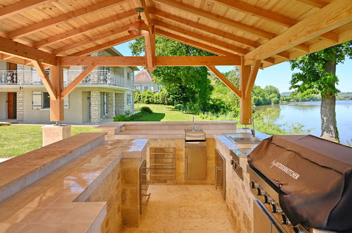 Photo de Maison gîte avec piscine Holiday home swimming pool Vakantiehuis met zwembad Sud Ouest France à Sainte-Livrade-sur-Lot (47110)