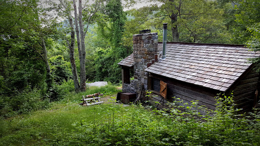Doyles River Cabin Logo
