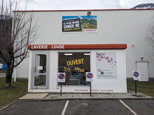 Laverie Automatique parking carrefour market