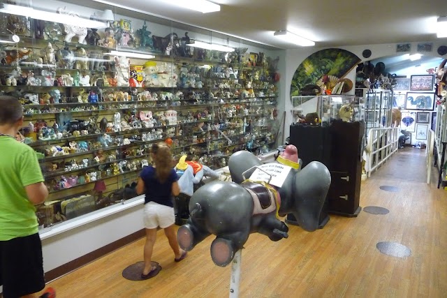 Mister Ed's Elephant Museum & Candy Emporium