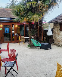 Photo n°12 de La Caverne des Artistes, restaurant-crêperie. à Crespières (Restaurant)