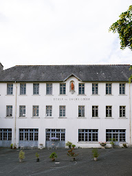 Photo n°3 de Demeure de Kergoguen à Plougonver (Chambre d'hôtes)