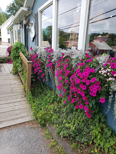 Creative Consignments - Visual