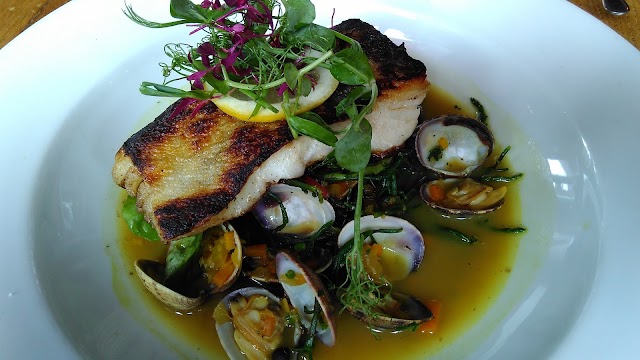 The Connaught Pub & Kitchen