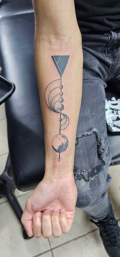 Honey Tattoo Studio - Thumbnail