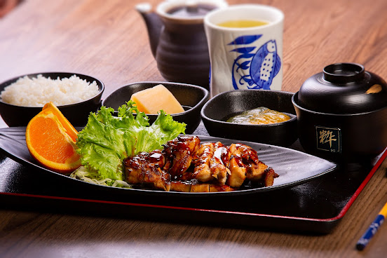 Sushi Mito by null