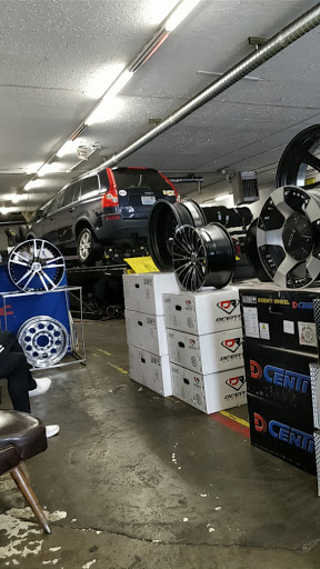 Omar's Tire Services - Visual