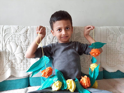 A good play school doesn't just keep children busy. It helps them grow! post image