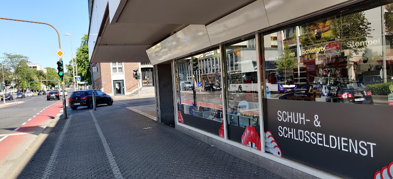 Schuh & Schlüsseldienst 24h, Gravur etc...