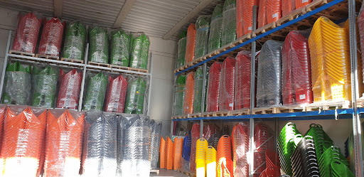Bizzarri s.r.l. | Magazzino materie plastiche