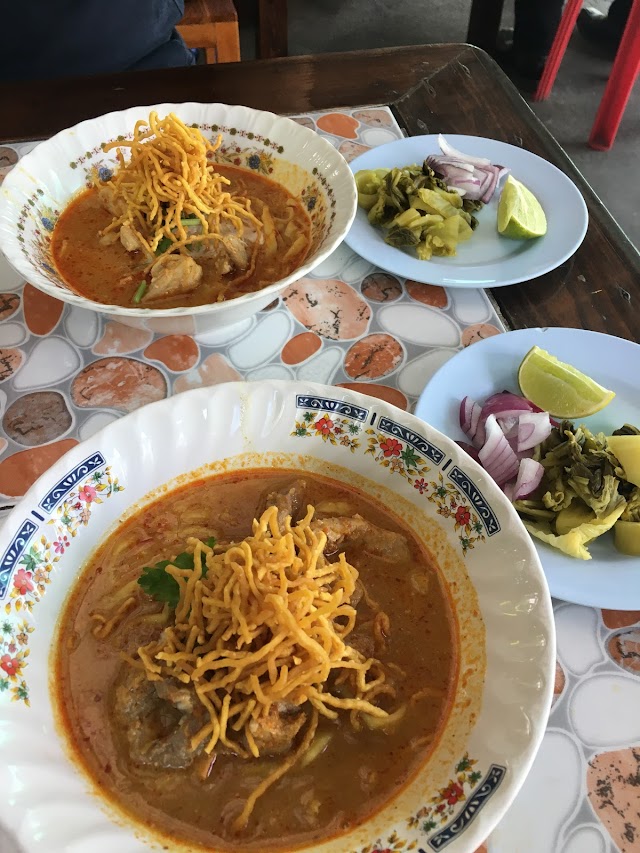 Khao Soi Khun Yai