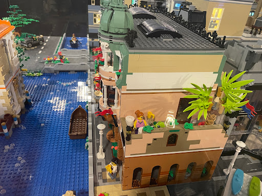 BrickTown: Alien Attack - Visual