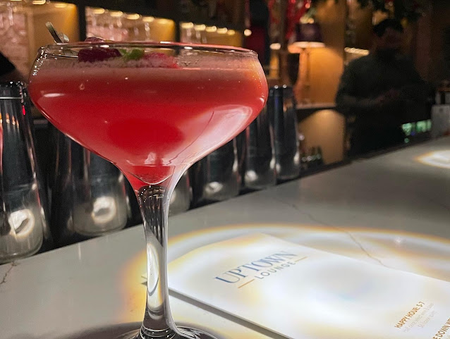 Uptown Lounge by null