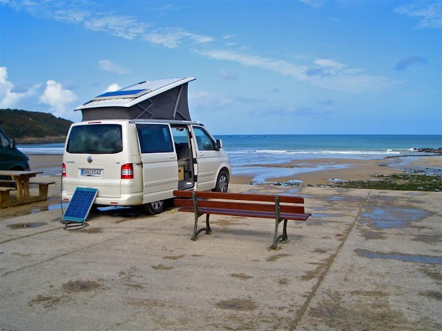 Surfing Locquirec