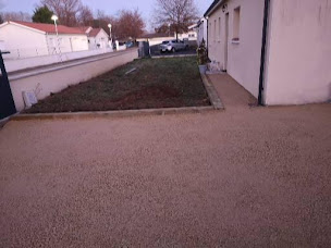 Photo n°19 de Atout Pelle à Saint-Pierre-du-Mont (Entreprise de terrassement)