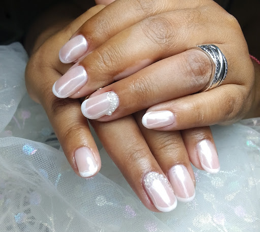 GyF Nails Salón and extensión lashes