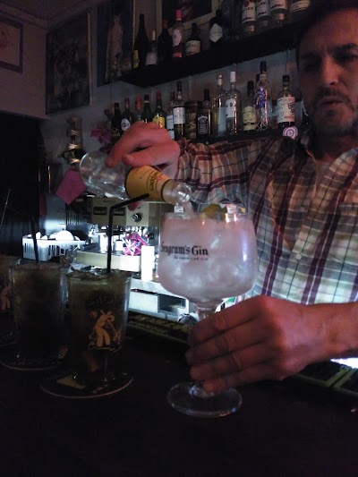 bar