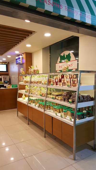 Photos of City Mart Supermarket (Hledan Center)