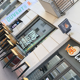 Photo n°16 de V and B Tours Galerie du Palais à Tours (Caviste)