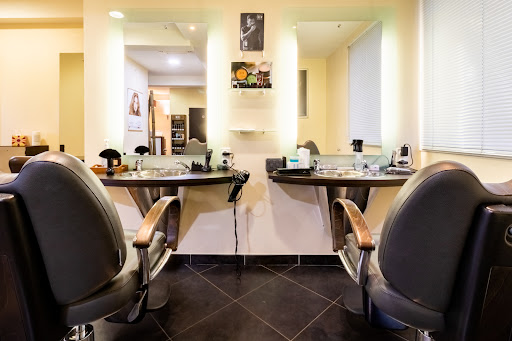 Akhira Lons | Salon de coiffure & Barbier
