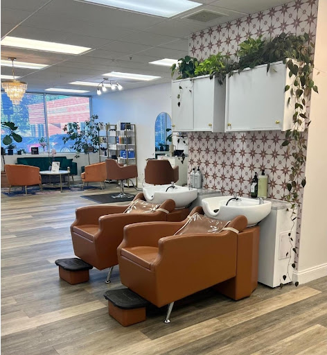 Willow+Oak Salon