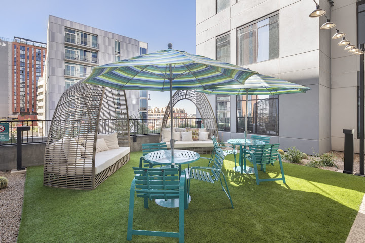 Atmosphere Tempe by null