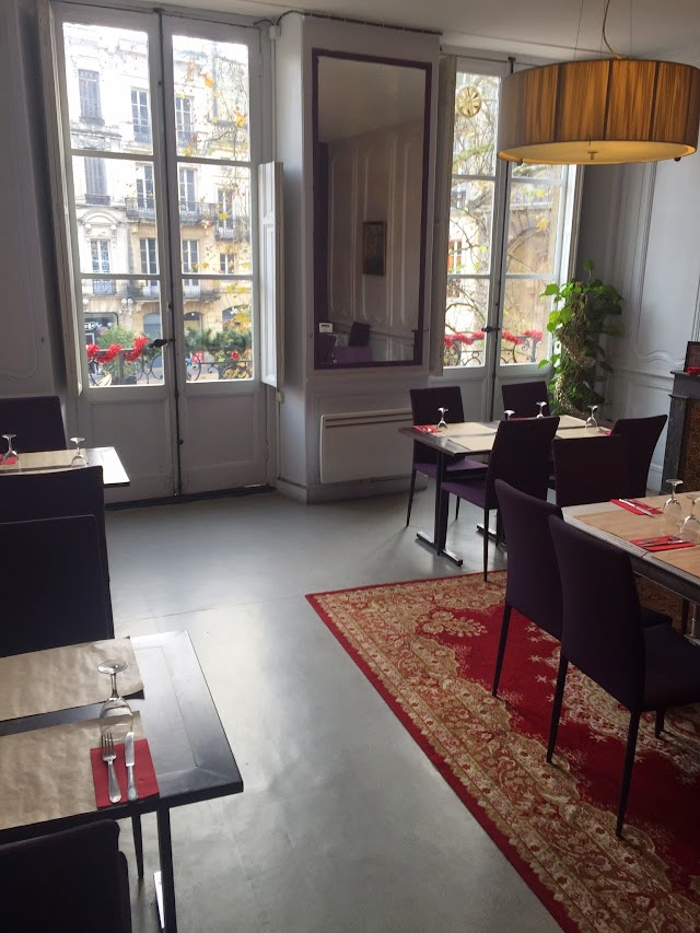 Café De La Poste