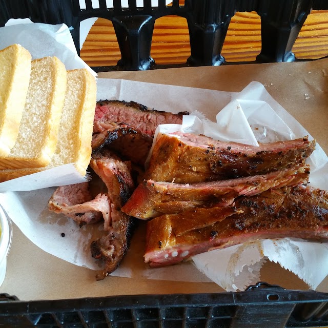 Rudy's "Country Store" and Bar-B-Q